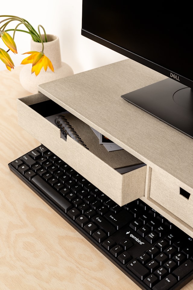 Tuotekuva 7 - Kannettavan  Ted Tietokoneen Tuki Säilytyksellä Linen 48,5x26x15cm Bigso Box of Sweden