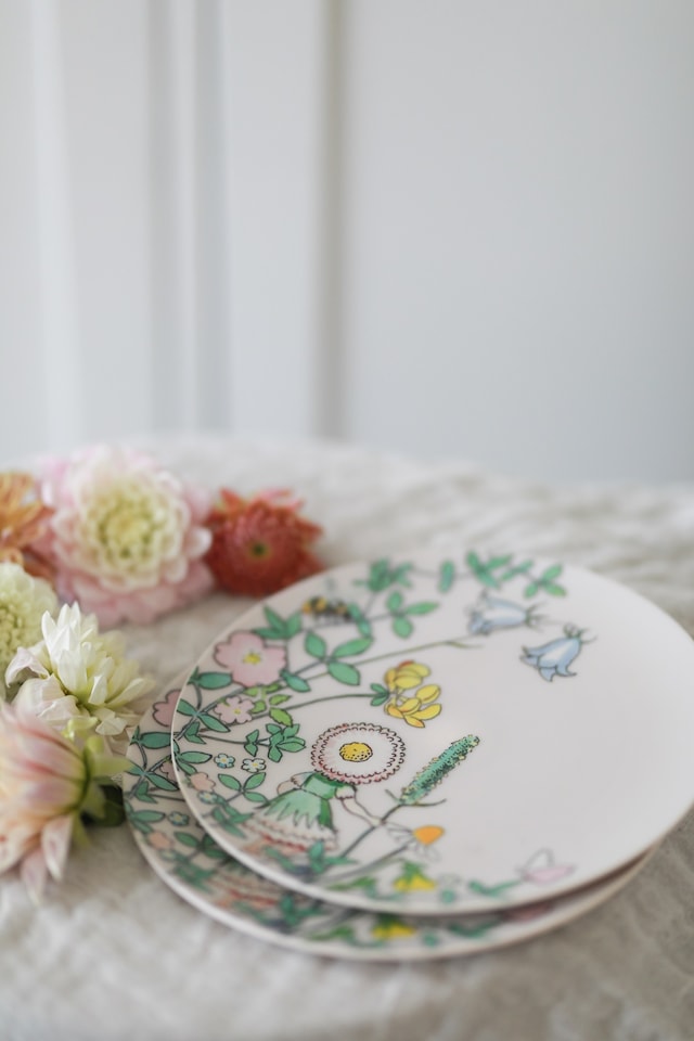 Produktbild 2 för Elsa Beskow Blomsterfesten Flat tallrik Rätt Start