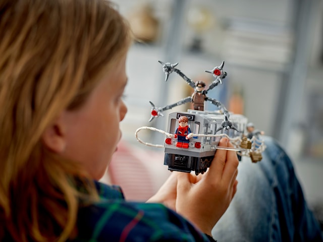 Tuotekuva 3 - Spider-Man vastaan Doc Ock – Taistelu junassa LEGO® Super Heroes (76321)