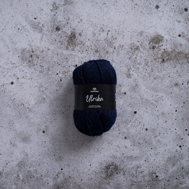Ulrika Ullgarn 50 g Mørk marine Svarta Fåret