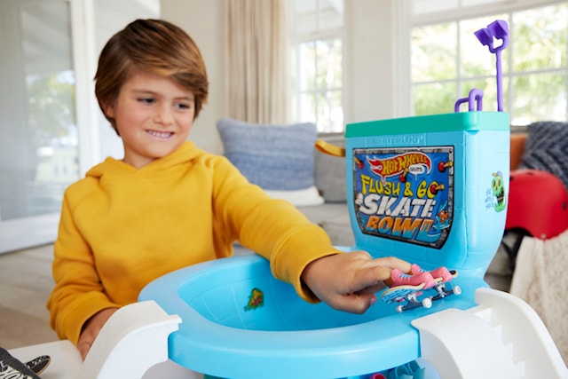 Produktbild 6 för Hot Wheels Skate Flush&Go Lekset