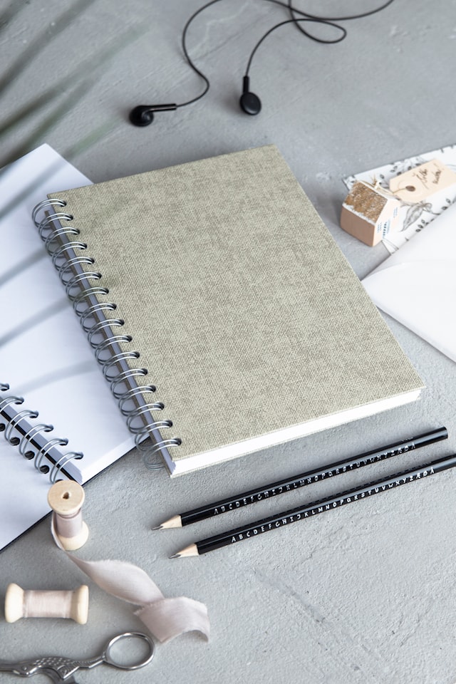 Produktbilde 3 for Notatbok A5 Prikket Linen 90 Sider Bigso Box of Sweden