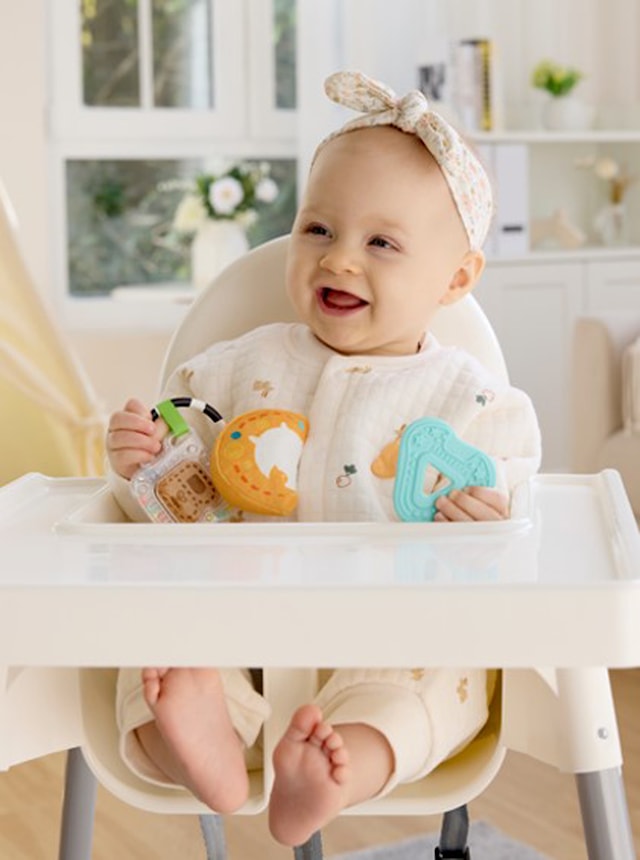 Produktbild 4 för Hape Sensorisk Babylek Bitring och Skallra