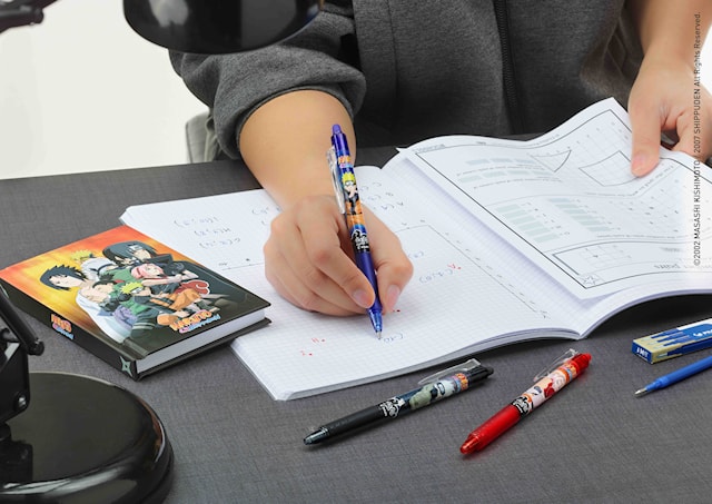 Produktbilde 2 for Frixion Ball Clicker 0,7 Blå Slettbart Naruto Pilot