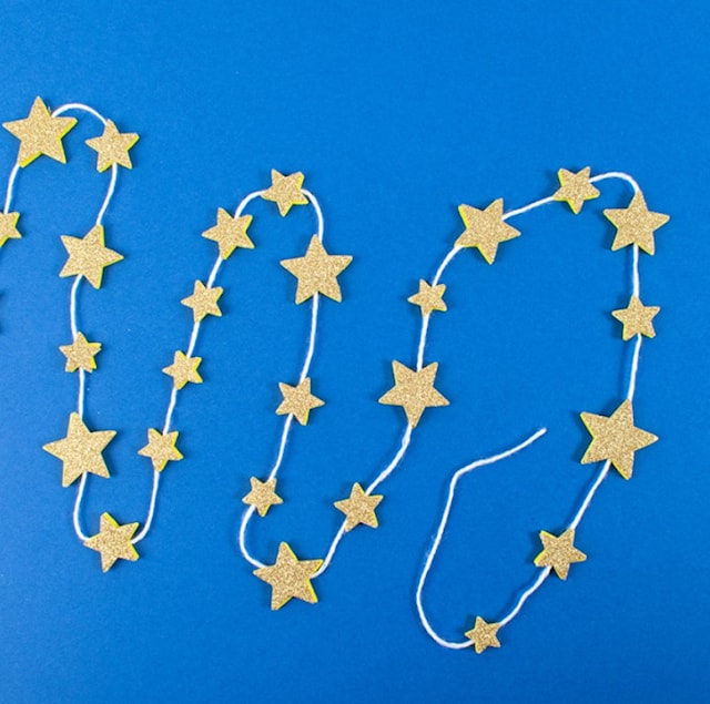 Produktbilde 3 for Klistremerker Stjerner glitrende Gull & Sølv 15-34mm 132 stk Playbox