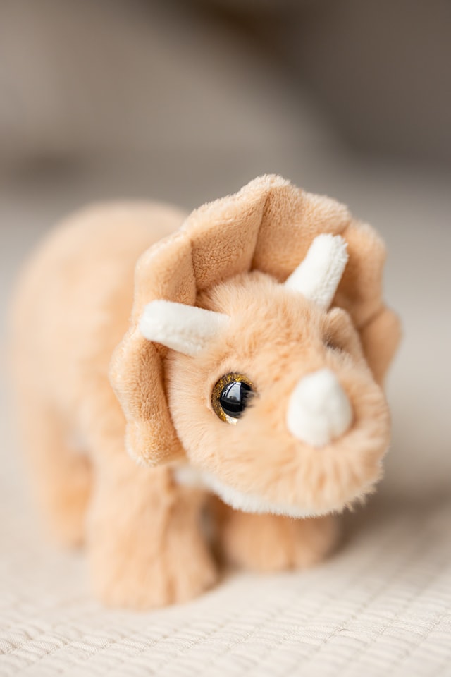 Produktbilde 1 for Dino Triceratops Aprikos Stor Teddykompaniet