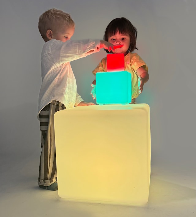 Produktbilde 3 for Lysende Kube 8 cm MyPauze